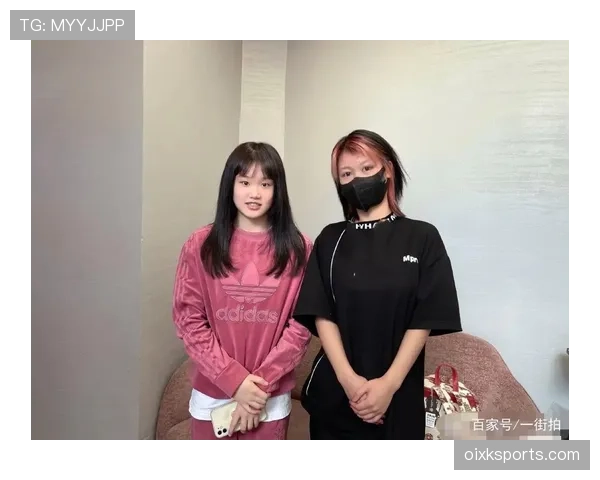 张家齐一脱护臂从邻家小伙秒变“随手就能刷爆卡”的人，真是看傻我了